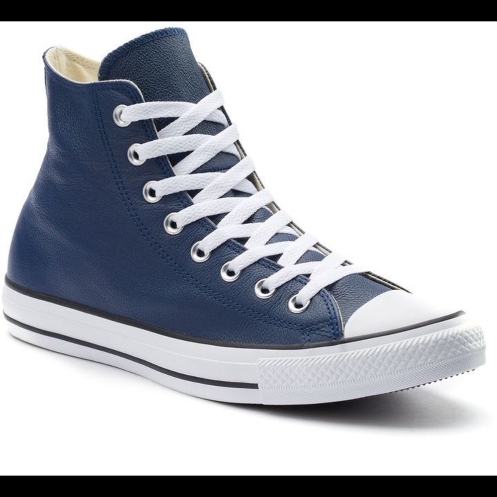 NWOT!! chuck Taylor leather high top